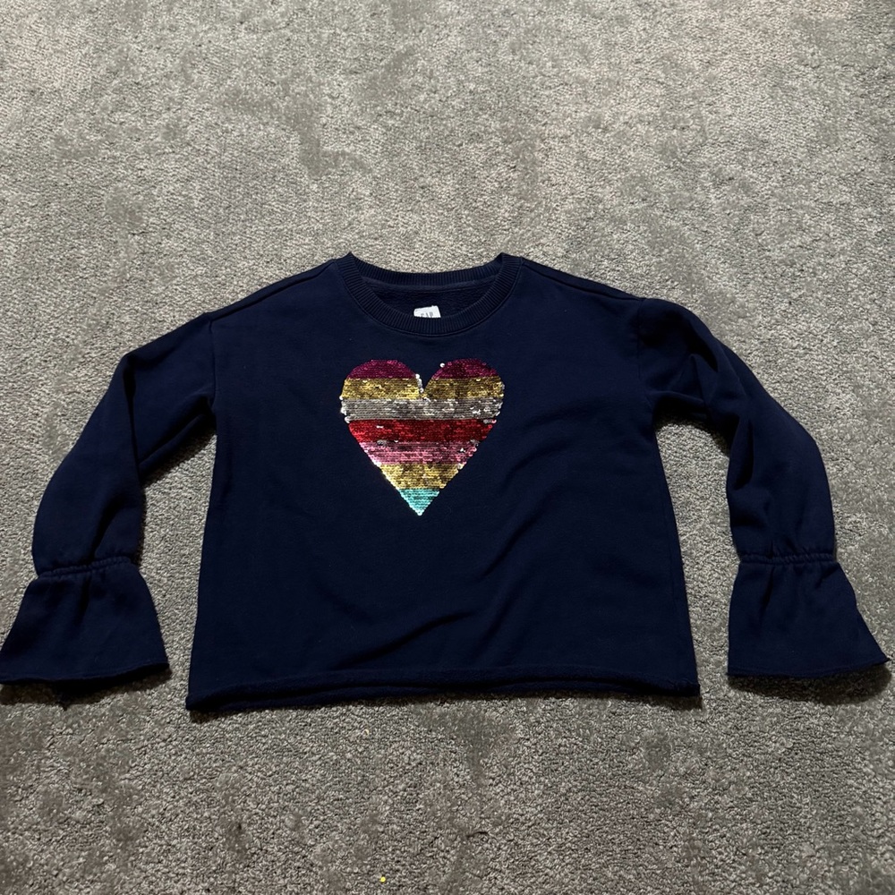 GAP Kids long sleeve navy blue sweatshirt‎ with heart and baggy sleeves size 6/7